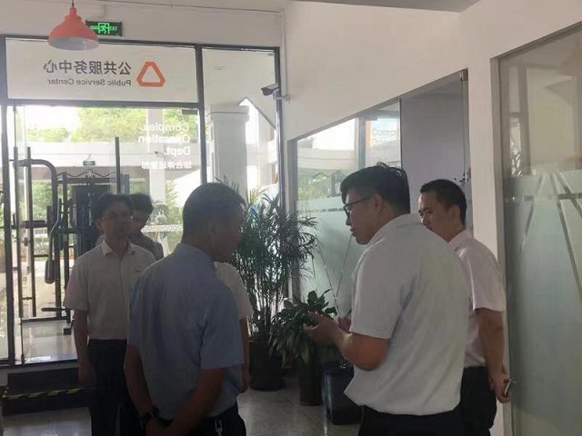 浙江省生產(chǎn)力促進中心主任劉文獻一行來平湖調研